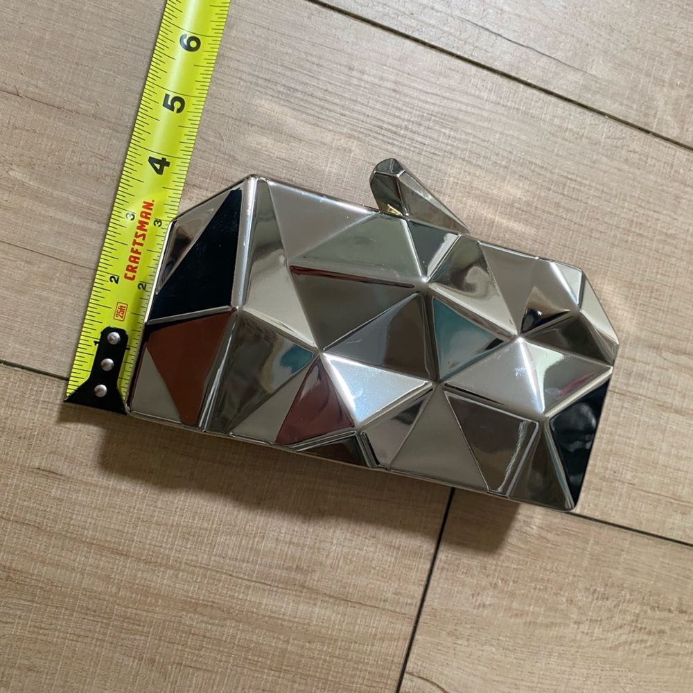 Clutch Bag in Shiny Silver for Cocktail Party, Metallic Clutch Purse - Picture 11 of 17